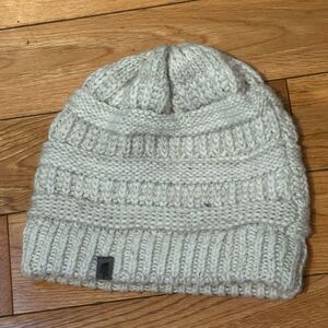 The north face EUC gray knit winter beanie style hat one size